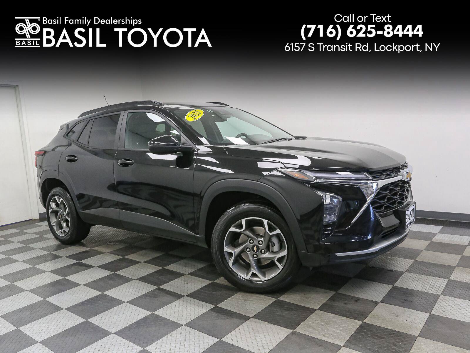 Used 2025 Chevrolet Trax LT