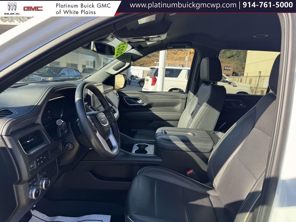 Used 2023 GMC Yukon SLT w/ SLT Luxury Package image 18
