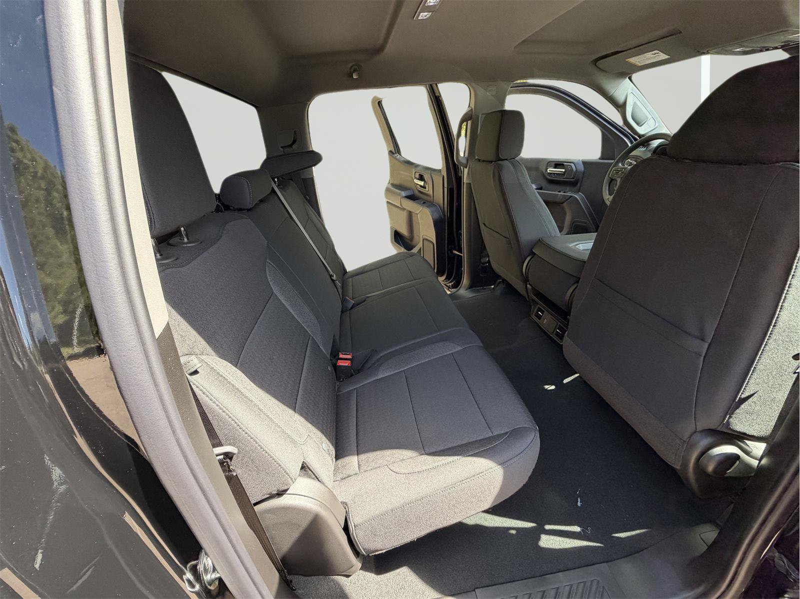 New 2026 Chevrolet Silverado 1500 Custom w/ LPO, Dark Essentials Package AWD/4WD image 22