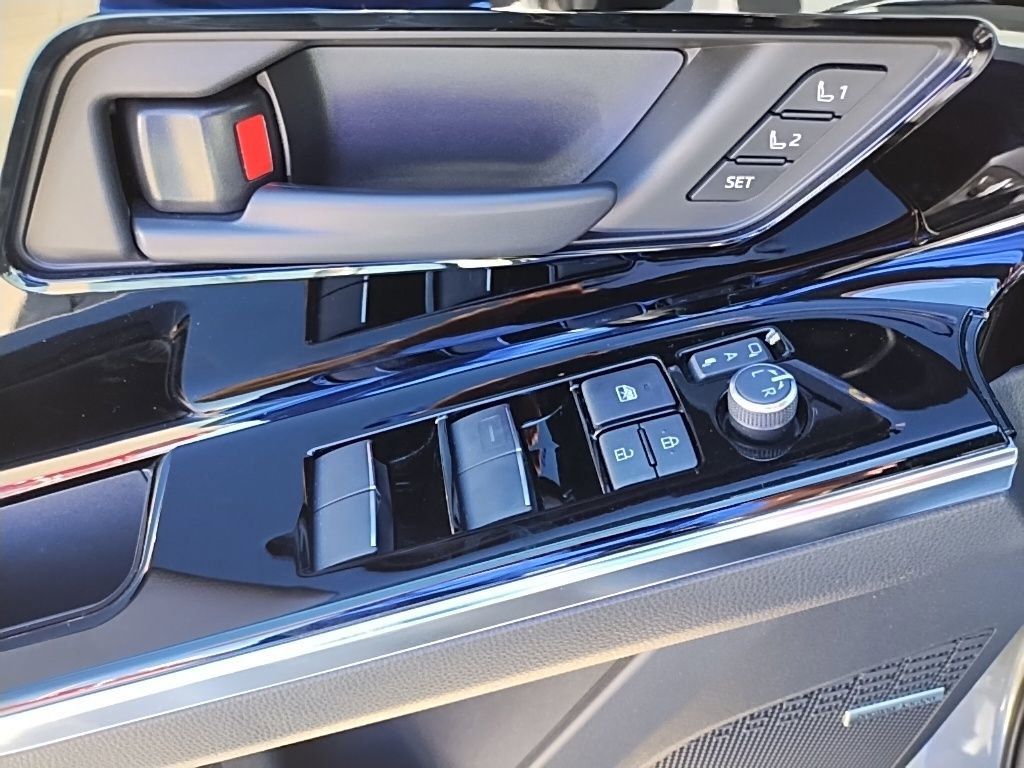 Used 2023 Subaru Solterra Touring image 18