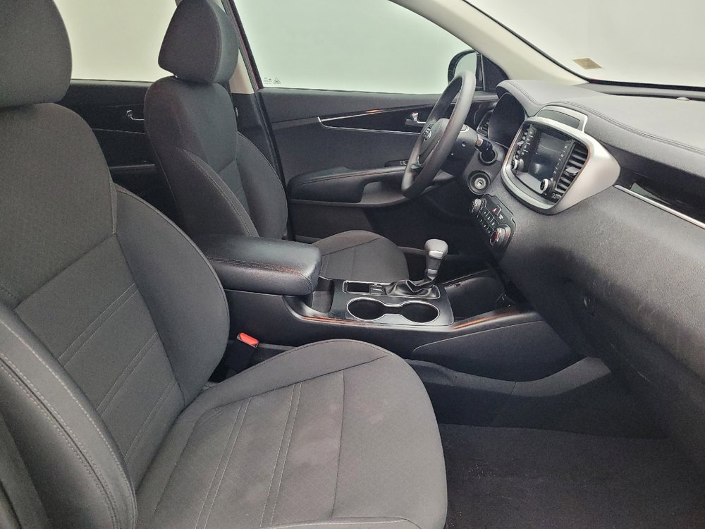 Used 2020 Kia Sorento LX image 21