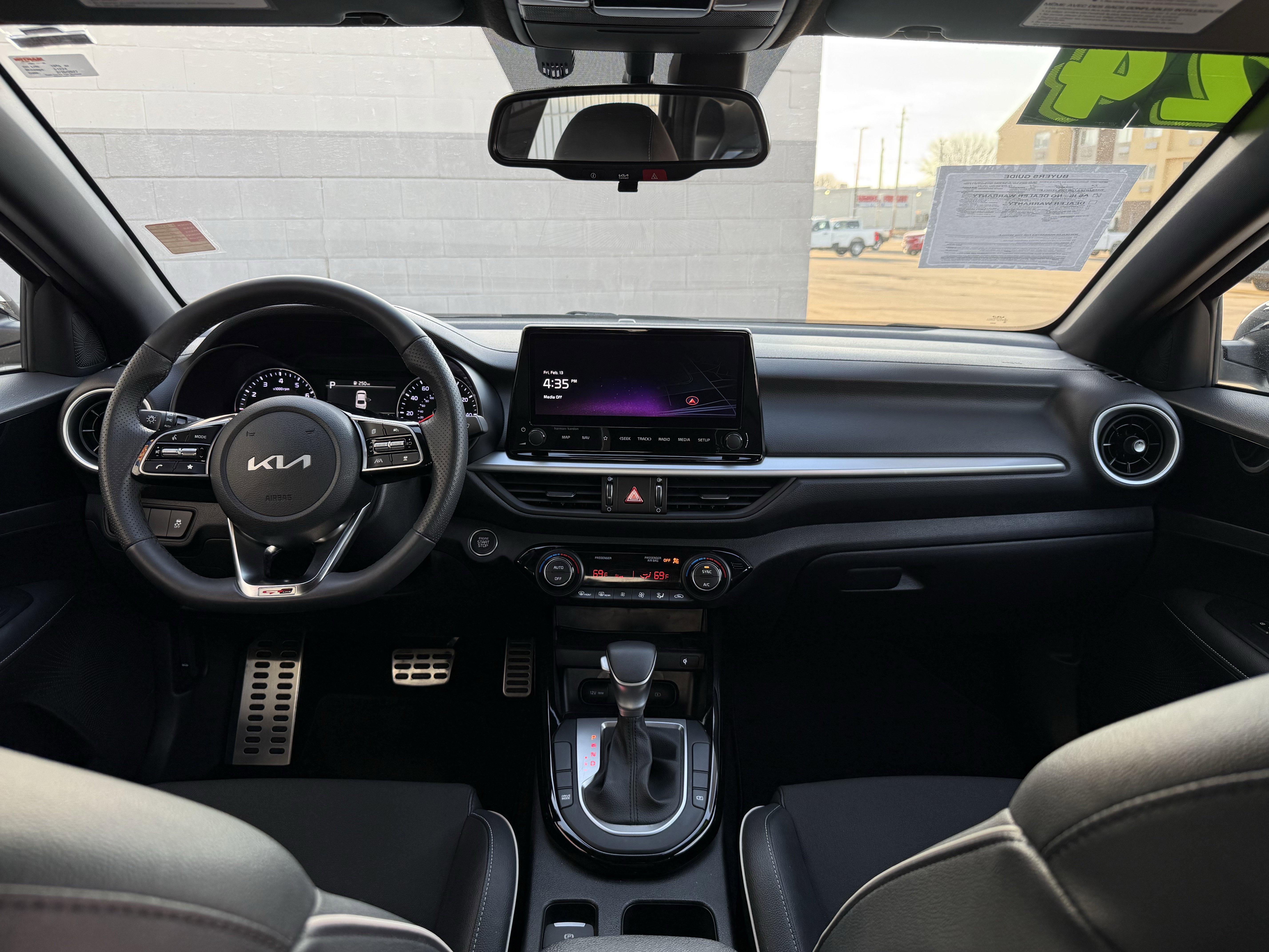 Used 2024 Kia Forte GT-Line w/ GT-Line Premium Package image 7