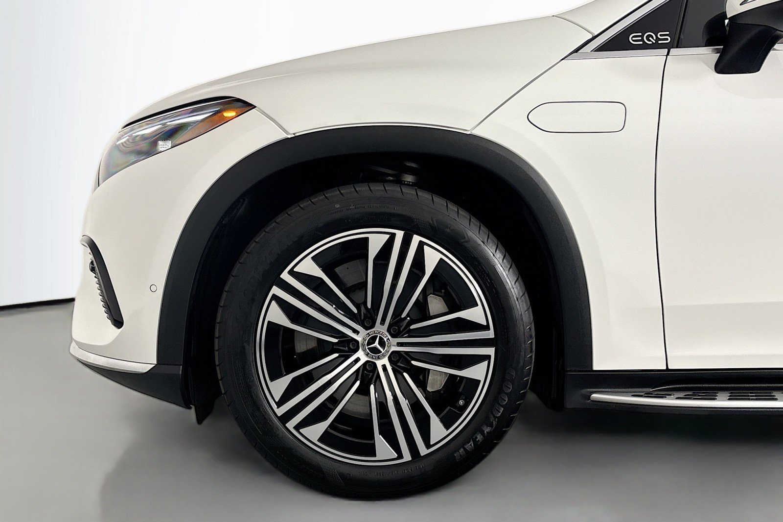 Certified 2024 Mercedes-Benz EQS 450+ 4MATIC SUV image 11