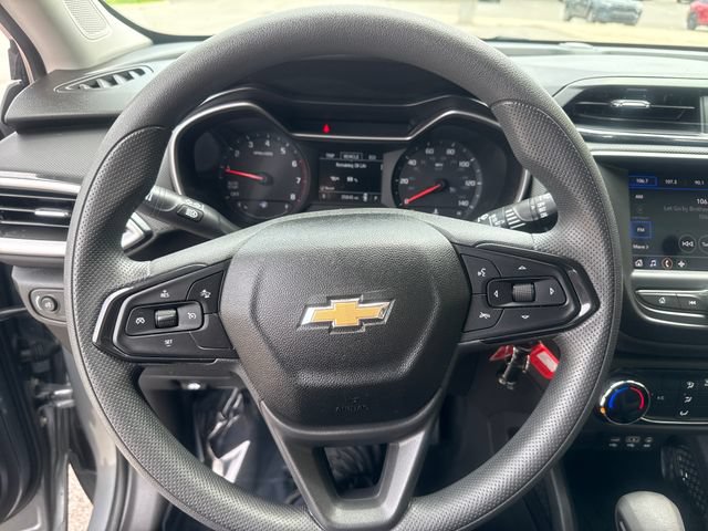 Used 2023 Chevrolet TrailBlazer LS FWD image 11
