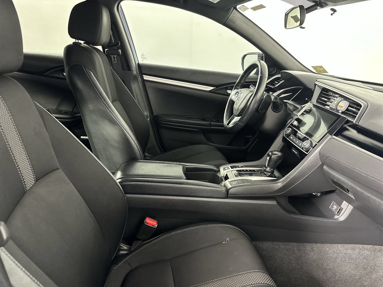 Used 2020 Honda Civic Sport image 12