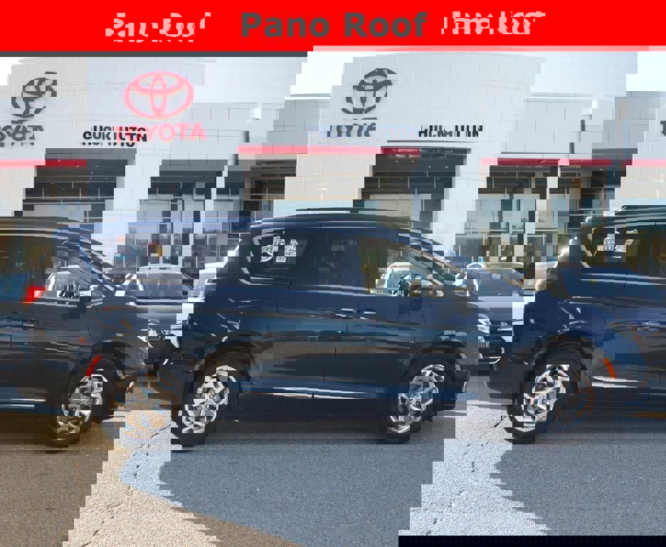 Used 2022 Chrysler Pacifica Limited image 1
