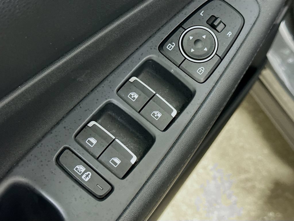 Used 2023 Hyundai Santa Fe SEL FWD image 20