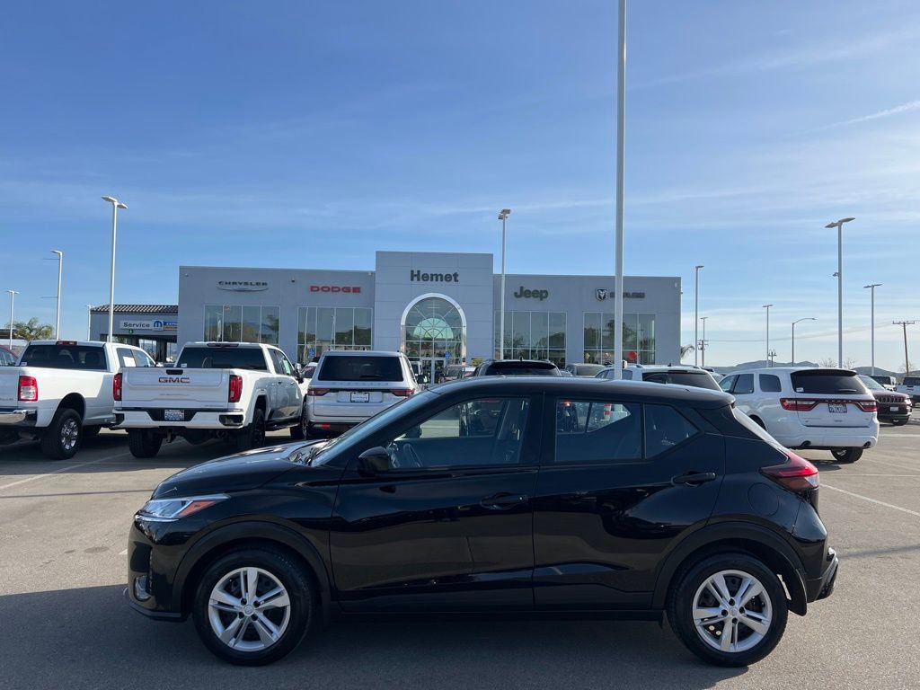 Used 2024 Nissan Kicks S FWD image 5