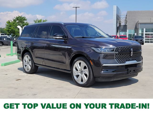 Certified 2025 Lincoln Navigator Reserve AWD/4WD image 1