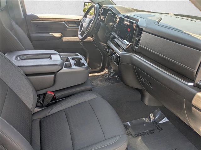 Used 2022 Chevrolet Silverado 1500 LT AWD/4WD image 22