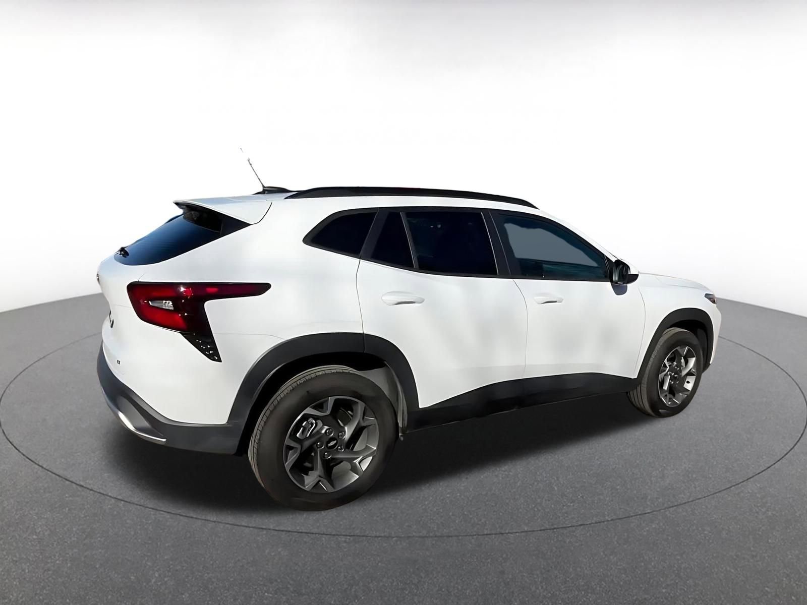 Used 2025 Chevrolet Trax LT image 15