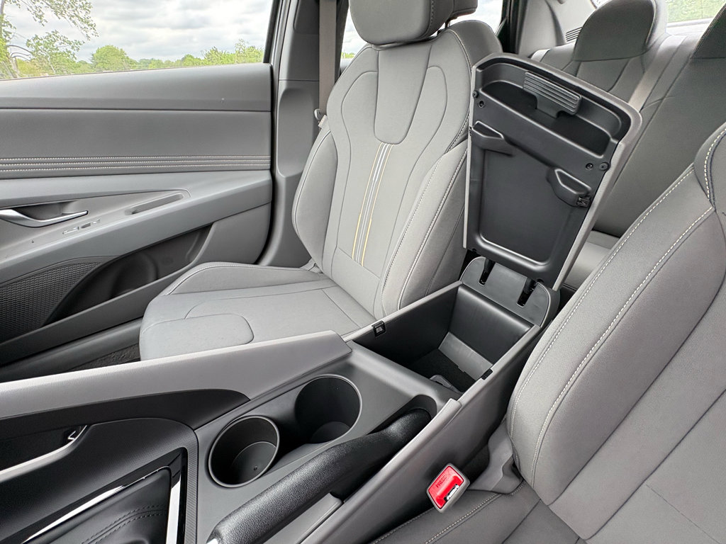 New 2026 Hyundai Elantra Sport FWD image 31