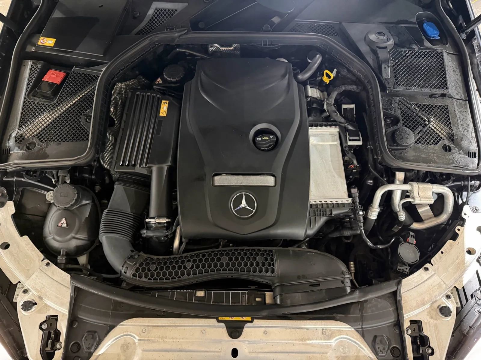 Used 2015 Mercedes-Benz C 300 4MATIC Sedan image 20