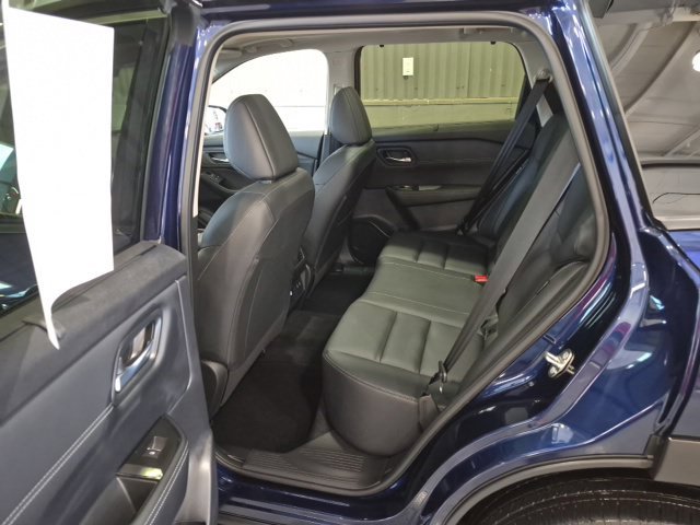 Certified 2025 Nissan Rogue SL w/ Tech Package AWD/4WD image 18