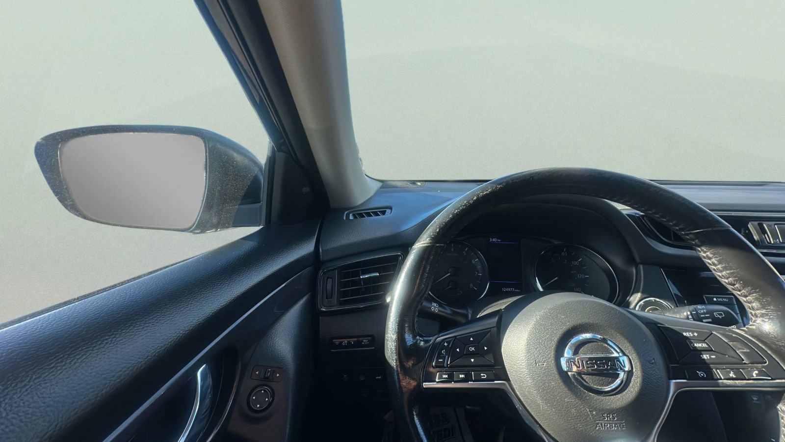 Used 2019 Nissan Rogue SV AWD/4WD image 22