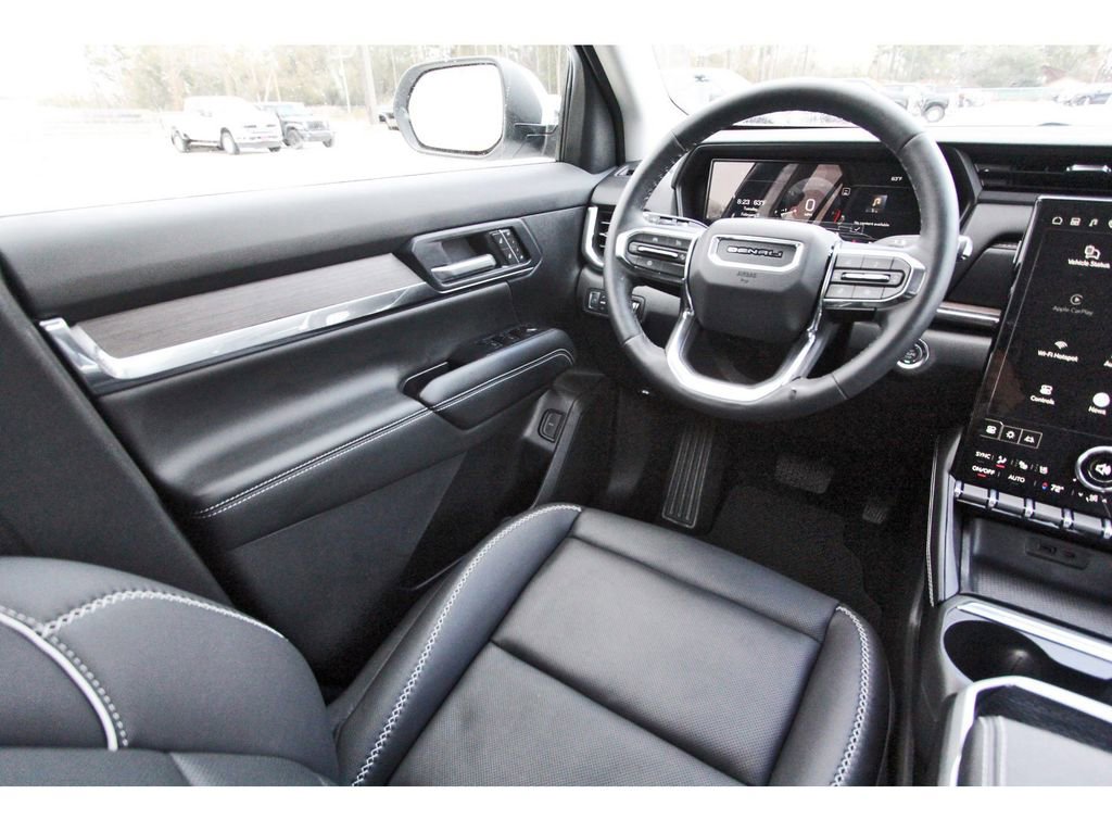 Used 2026 GMC Terrain Denali image 11