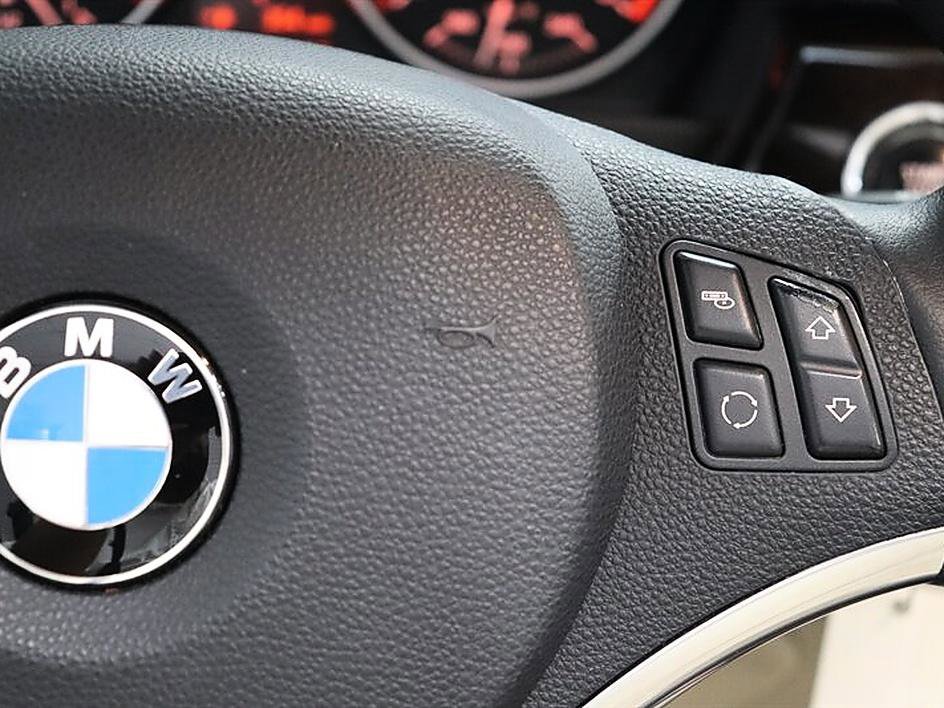 Used 2011 BMW 335i Convertible RWD image 35