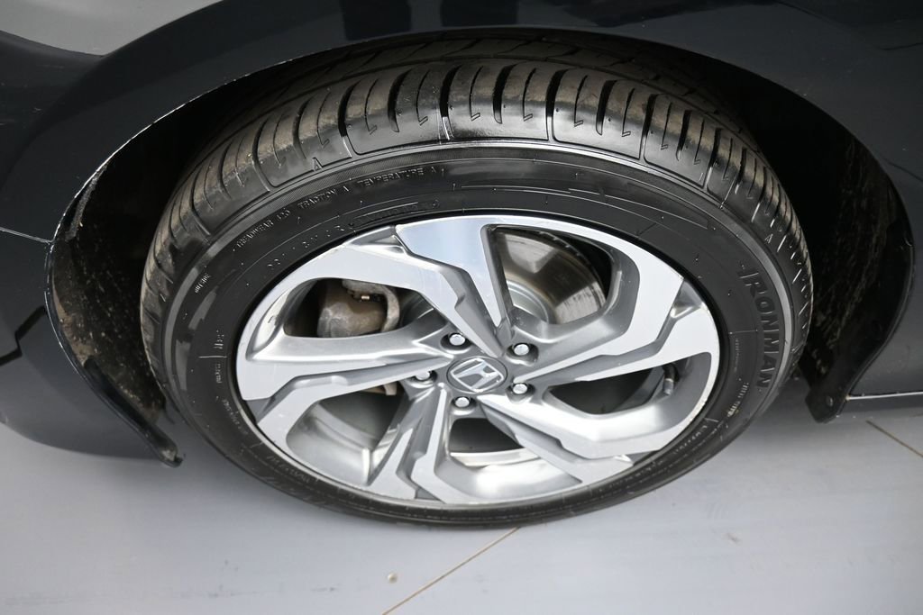 Used 2018 Honda Accord EX image 14