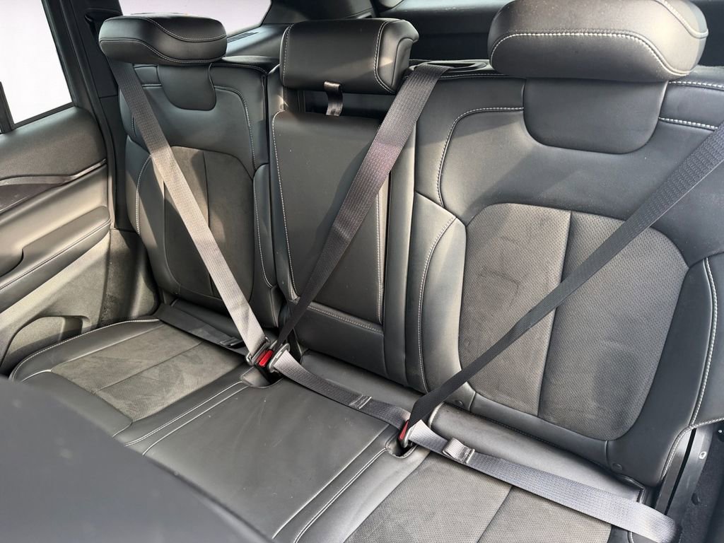 Used 2022 Jeep Grand Cherokee Altitude image 13