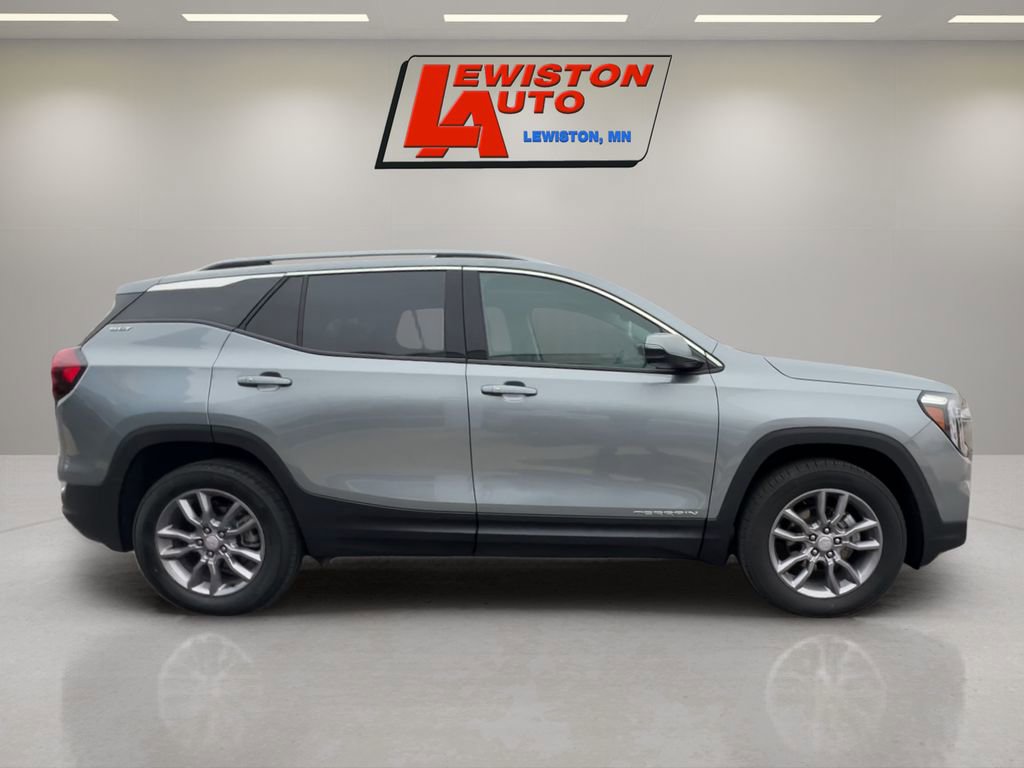 Certified 2024 GMC Terrain SLT w/ Infotainment Package II image 6