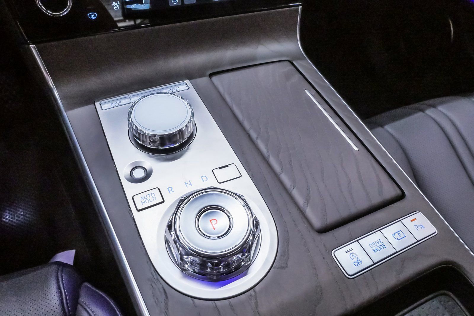 Certified 2025 Genesis G80 2.5T Advanced image 18