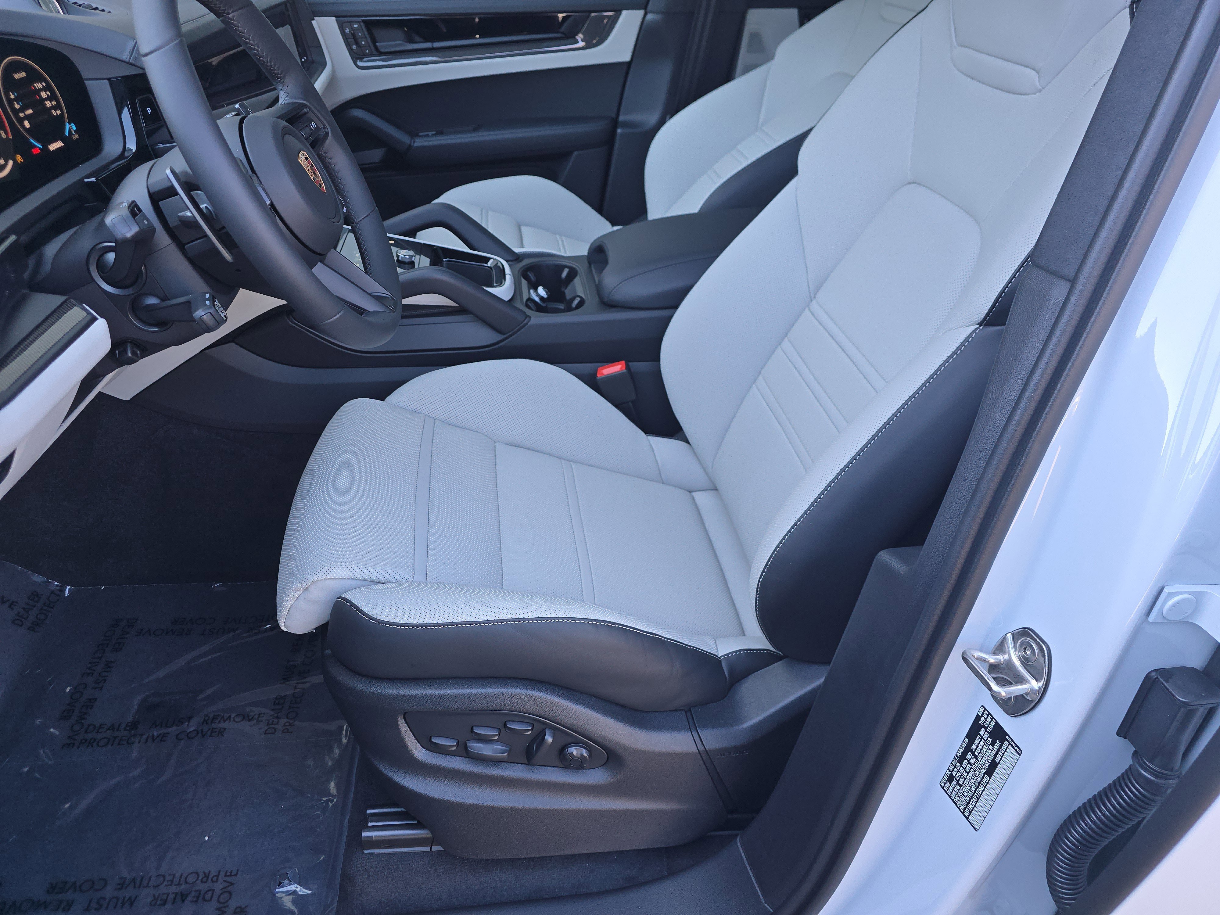 New 2026 Porsche Cayenne GTS image 5