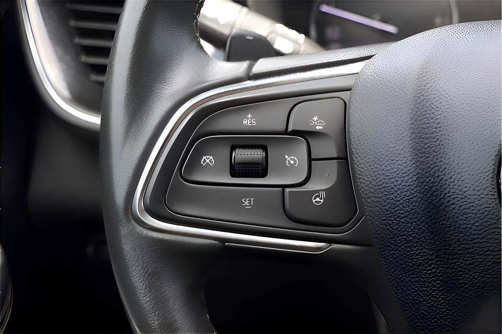 Used 2023 Buick Envision Essence image 20