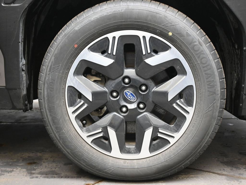 Certified 2025 Subaru Forester Premium image 10