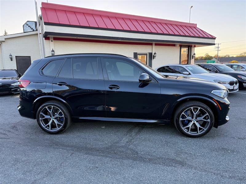 Used 2019 BMW X5 xDrive50i w/ M Sport Package image 4