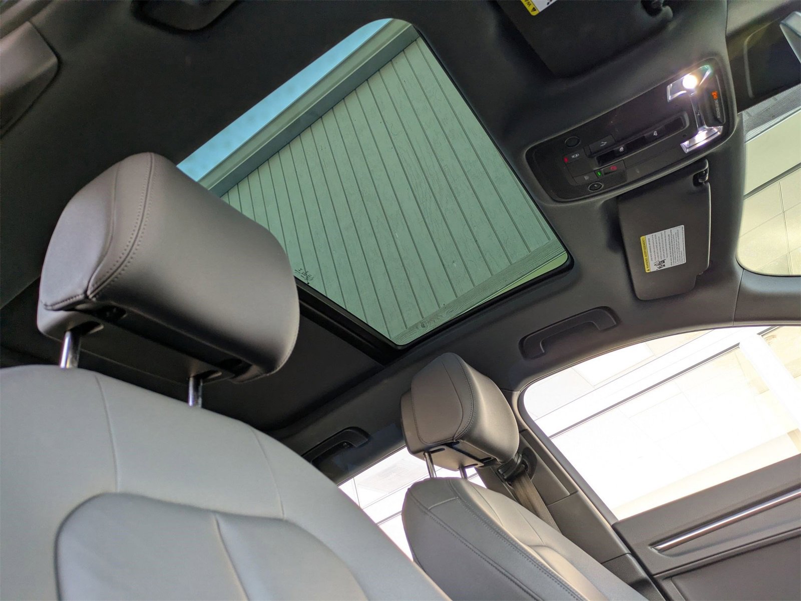 Used 2023 Audi Q3 2.0T Premium w/ Convenience Package image 21