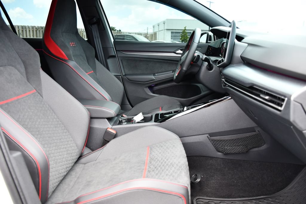 Used 2025 Volkswagen GTI SE FWD image 45