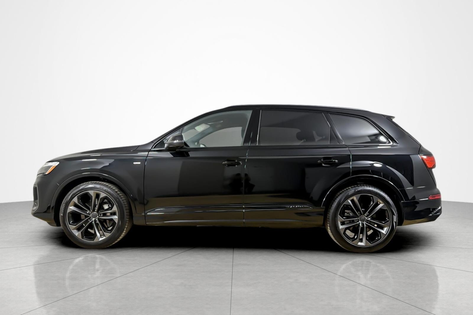 New 2026 Audi Q7 Premium Plus AWD/4WD image 3