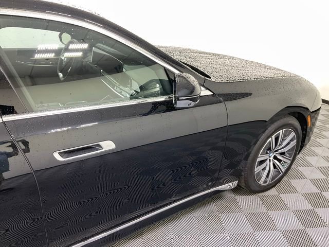Used 2024 BMW i7 eDrive50 image 9