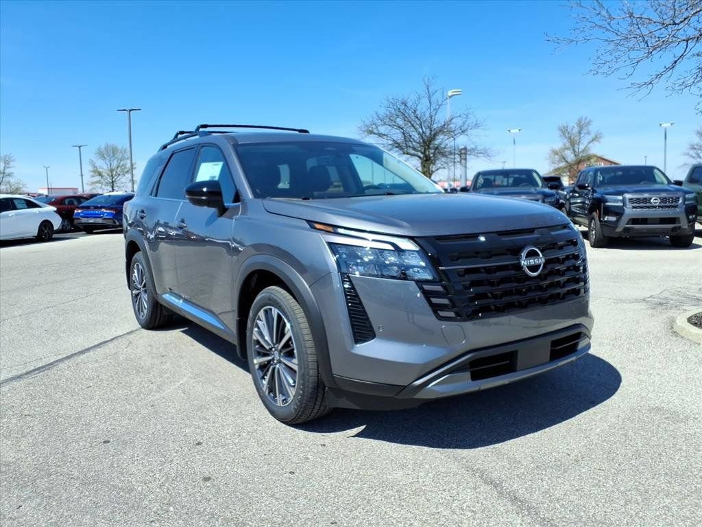 New 2026 Nissan Pathfinder Platinum AWD/4WD image 3