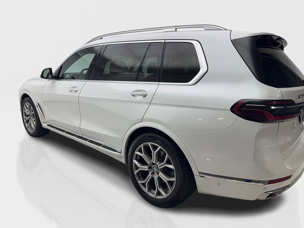 Used 2023 BMW X7 xDrive40i image 14