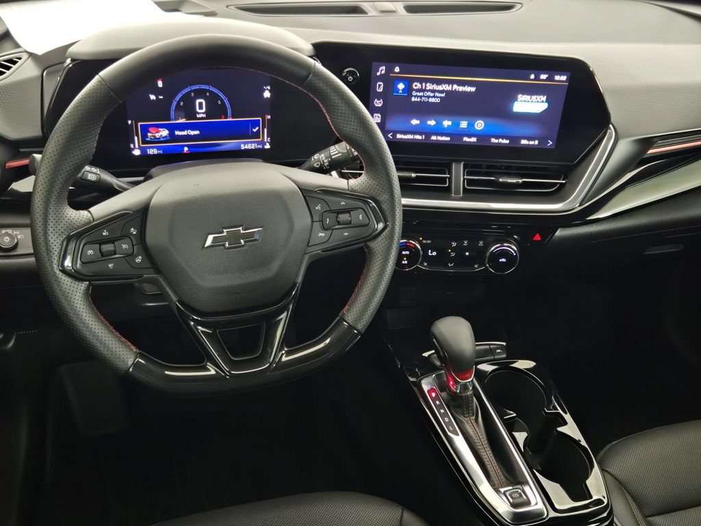 Used 2024 Chevrolet Trax RS FWD image 30