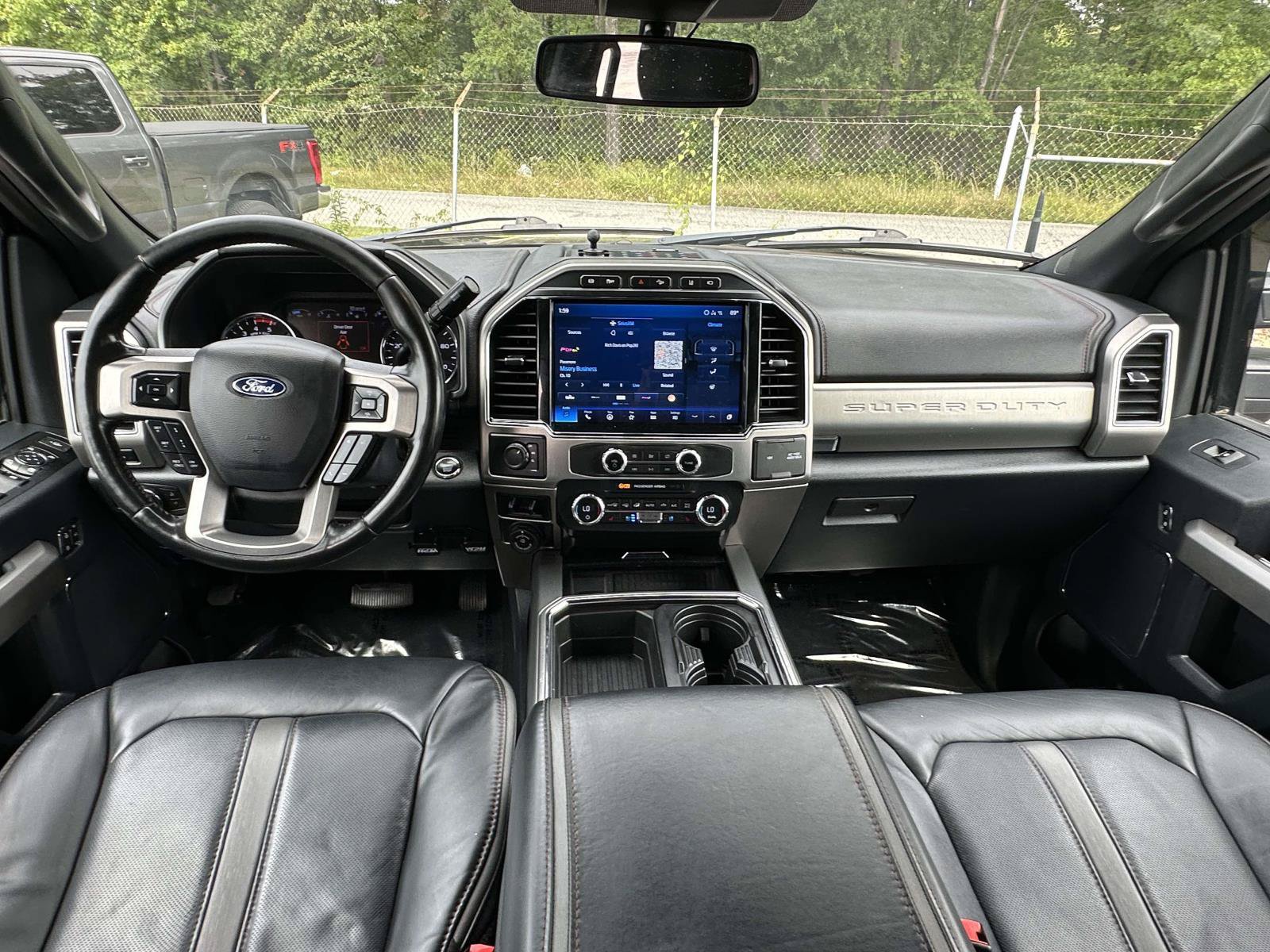 Used 2022 Ford F450 Platinum w/ FX4 Off-Road Package AWD/4WD image 7