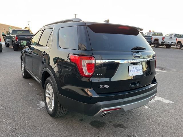 Used 2016 Ford Explorer XLT w/ Equipment Group 202A FWD image 13