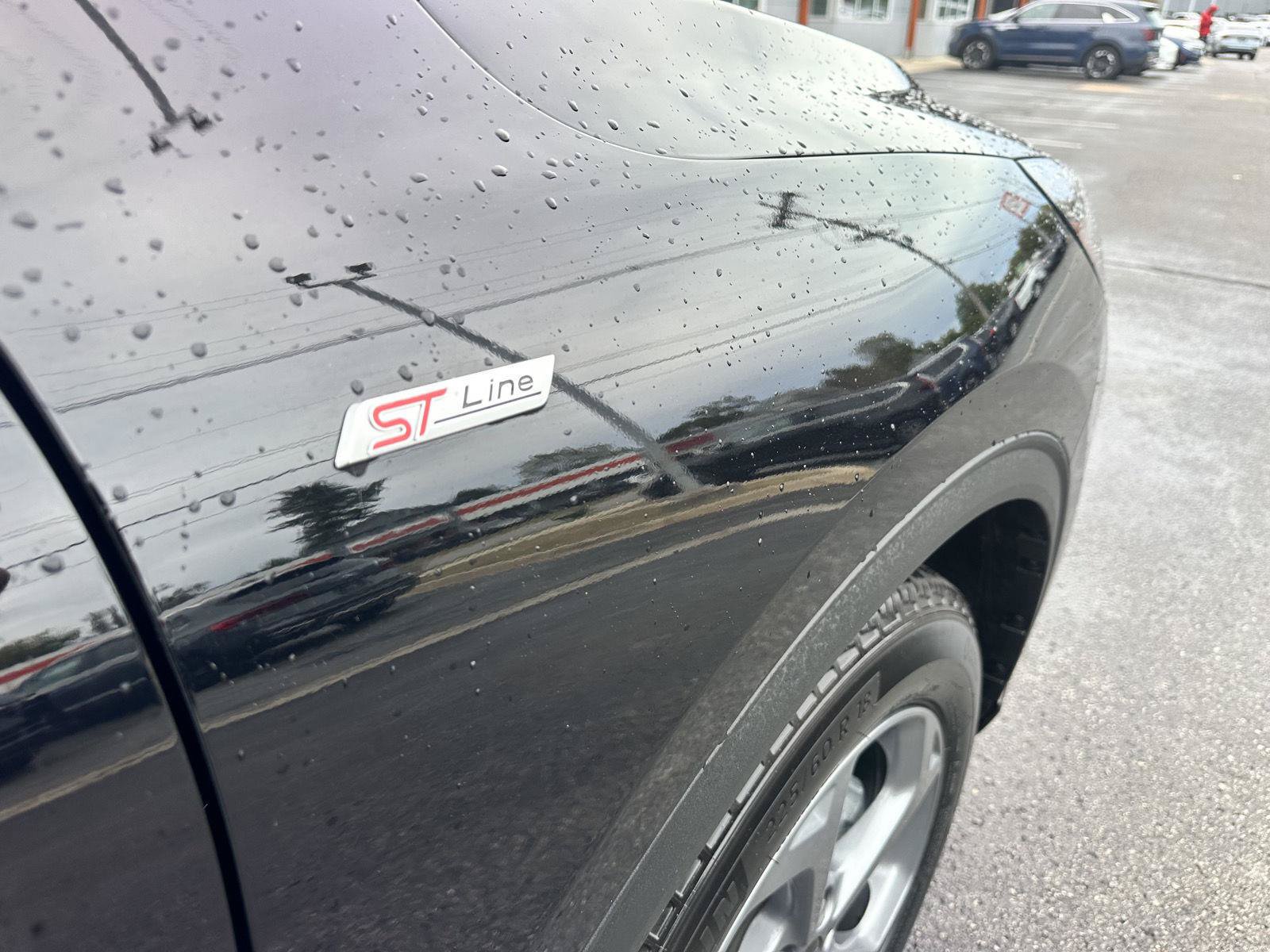 Used 2025 Ford Escape ST-Line Select AWD/4WD image 8