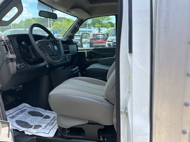 New 2024 GMC Savana 3500 w/ Power Convenience Package RWD image 10