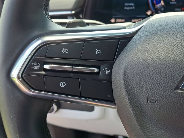 Used 2026 Chevrolet Suburban Premier AWD/4WD image 18