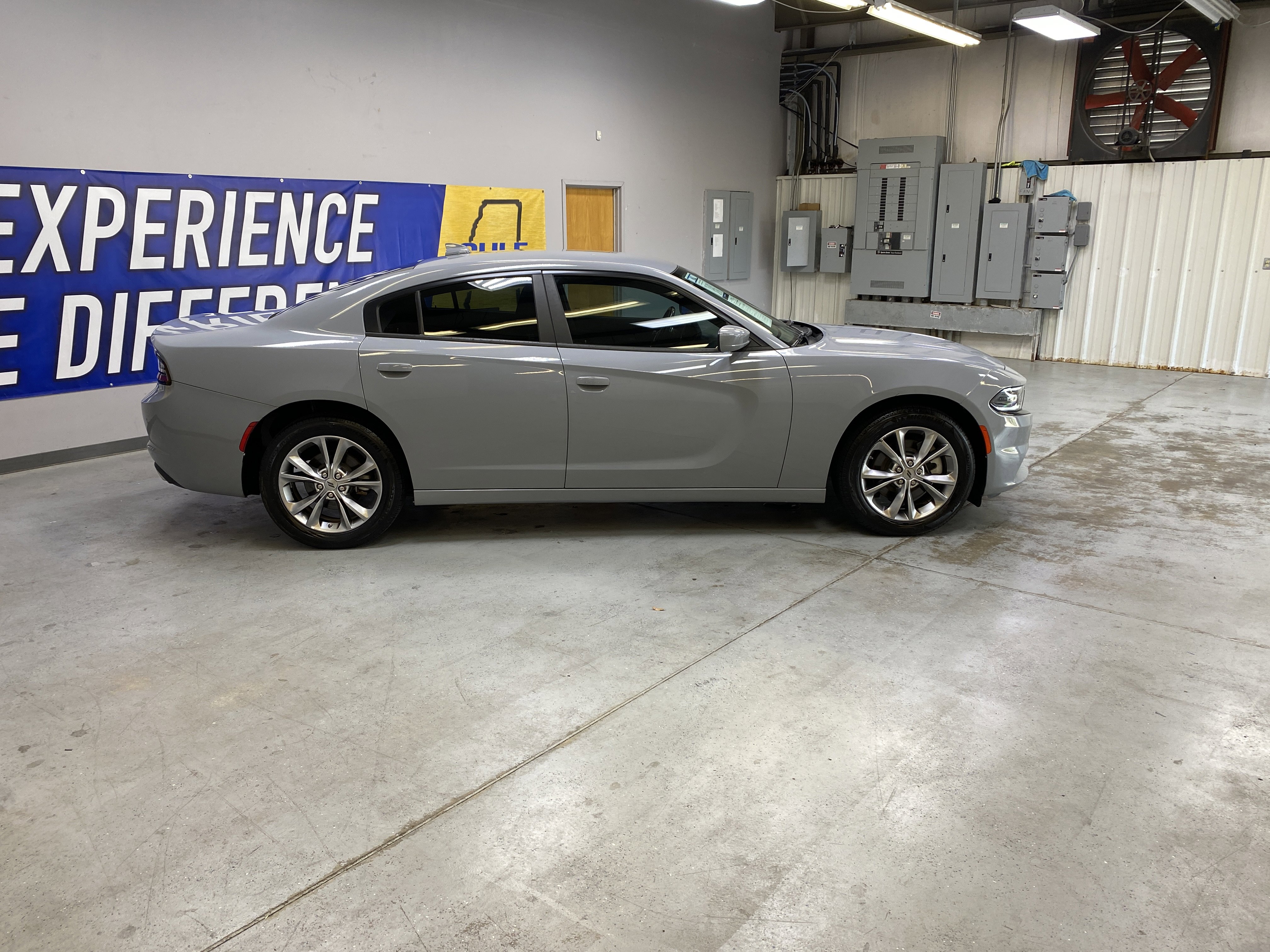 Used 2022 Dodge Charger SXT image 8