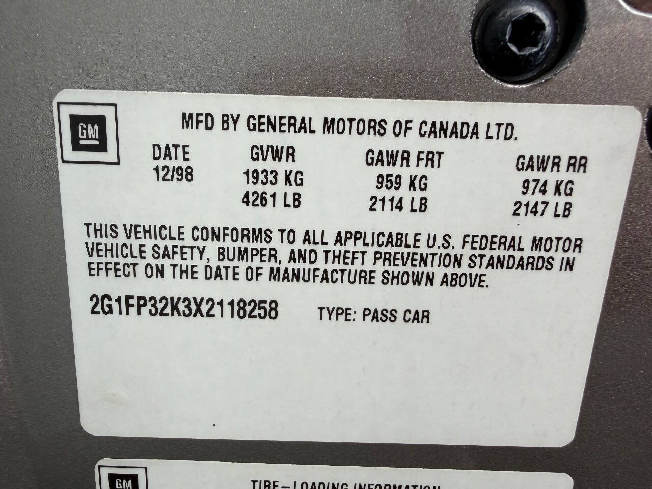 Used 1999 Chevrolet Camaro LT w/ Preferred Equipment Group 2 RWD image 18