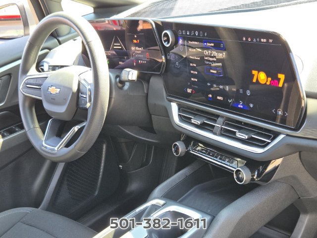 Used 2025 Chevrolet Equinox EV LT FWD image 17