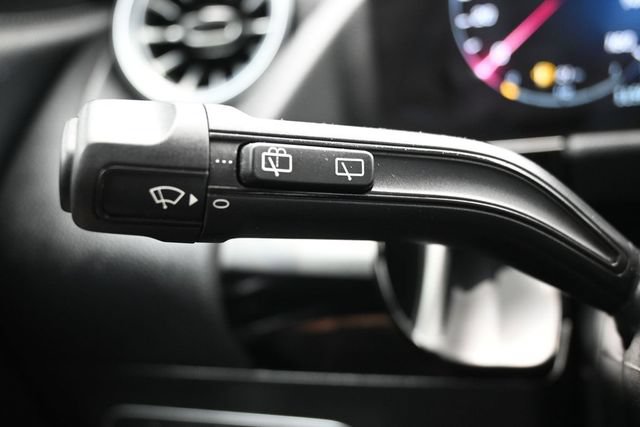 Used 2025 Mercedes-Benz GLA 250 image 21