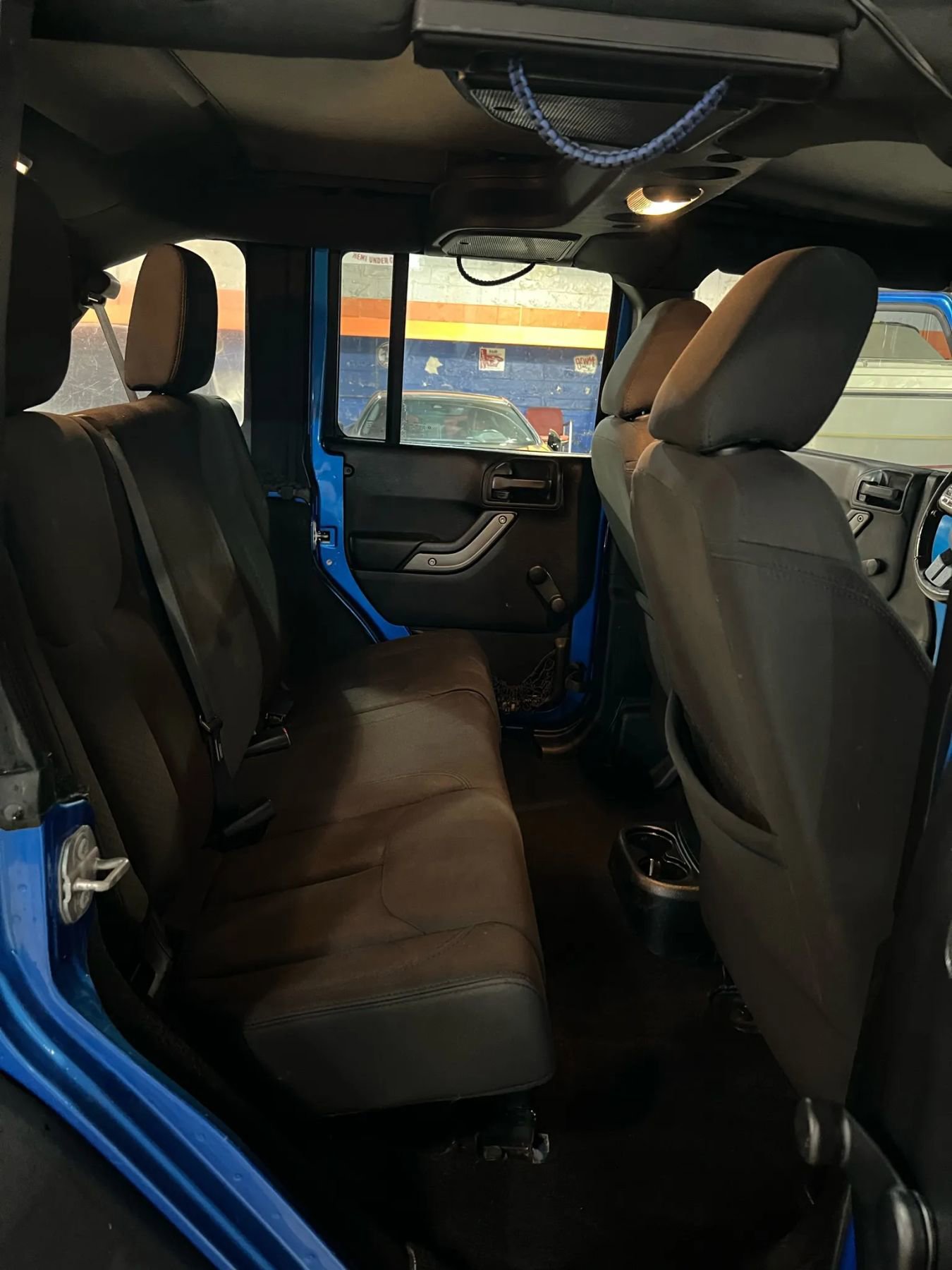 Used 2015 Jeep Wrangler Unlimited Sport w/ Connectivity Group image 16