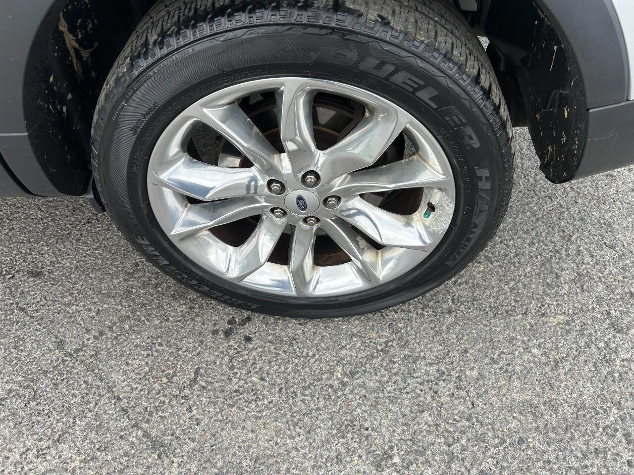 Used 2014 Ford Explorer XLT w/ Equipment Group 202A AWD/4WD image 18