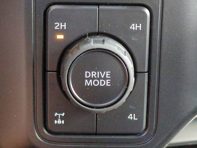 New 2026 Ford F250 Lariat w/ Black Appearance Package image 28