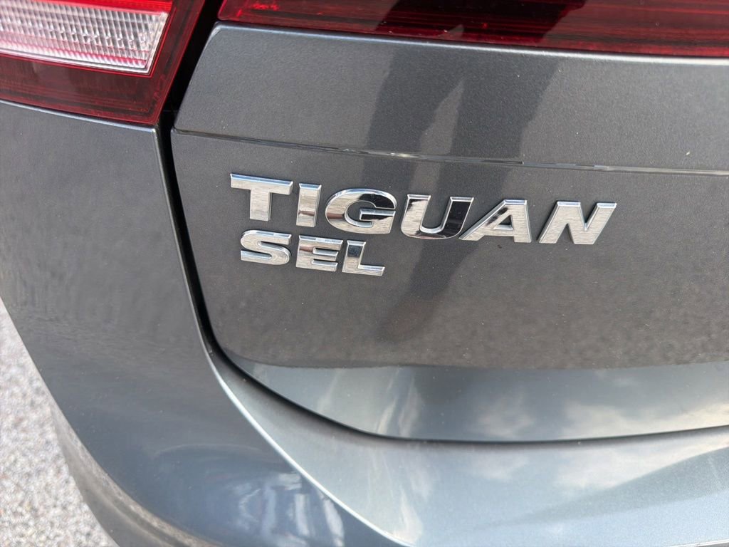 Used 2018 Volkswagen Tiguan SEL FWD image 17