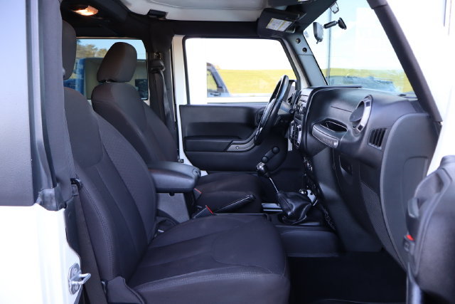 Used 2015 Jeep Wrangler Sport w/ Quick Order Package 23S AWD/4WD image 28